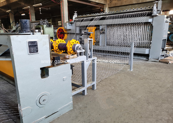 Αγορά Διπλή Τρία Τριχόπλευρο Gabion Machine Για PVC επικαλυμμένο σύρμα 90x130mm μέγεθος πλέγματος διαδικτυακή κατασκευή
