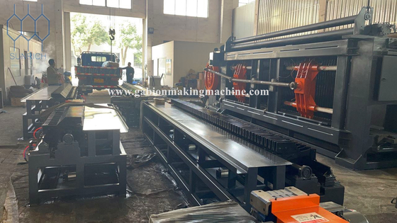 Αγορά Δυνατότητα τράβηξης 350-550N/Mm2 Γραμμή παραγωγής γαβιονιού με μέγεθος πλέγματος 60X80-80X100MM και σύστημα ελέγχου PLC διαδικτυακή κατασκευή
